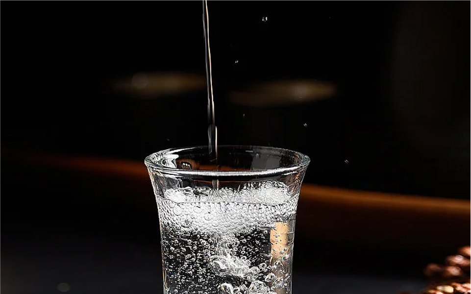 濃香型酒有沒有真年份酒這個(gè)問題一定要了解（濃香型白酒有年份嗎）